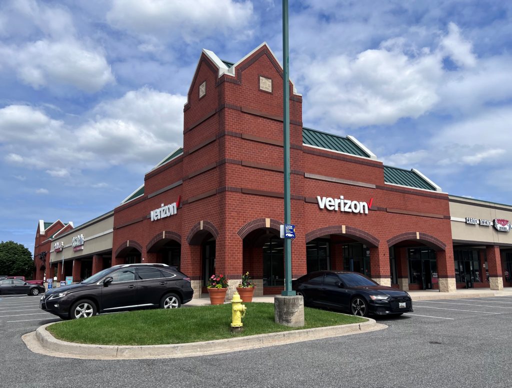 Exterior of Victra Verizon Authorized Retail Store in Bel Air, MD.