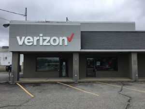 Exterior of Victra Verizon Authorized Retail Store in Oxford, ME.