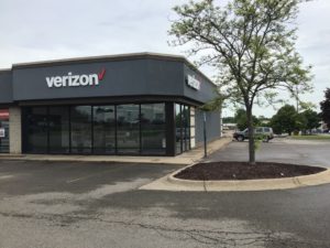 Exterior of Victra Verizon Authorized Retail Store in Charlotte, MI.