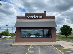 Exterior of Victra Verizon Authorized Retail Store in Davison, MI.