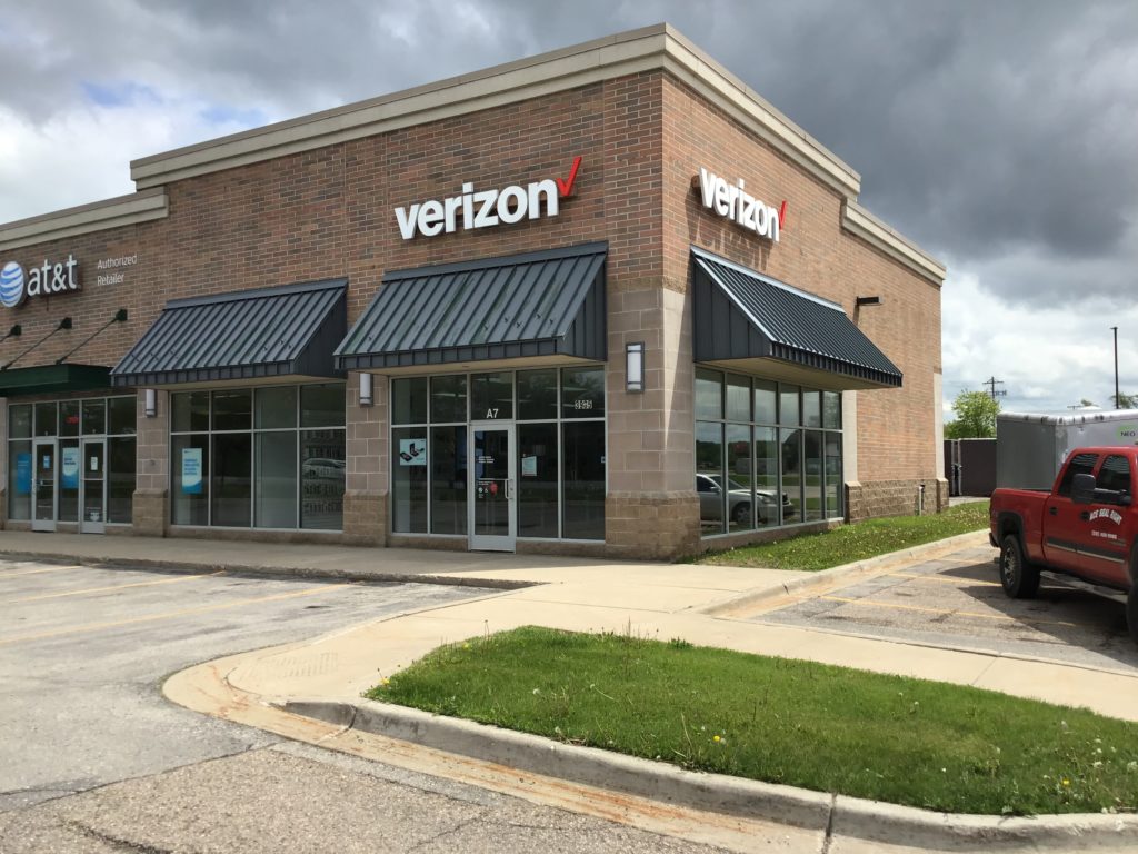 Exterior of Victra Verizon Authorized Retail Store in Traverse City, MI.