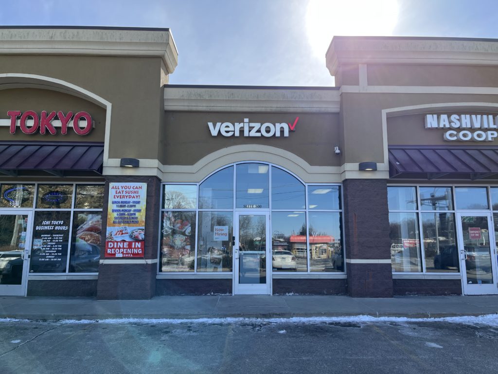 Exterior of Victra Verizon Authorized Retail Store in Rochester 20th, MN.