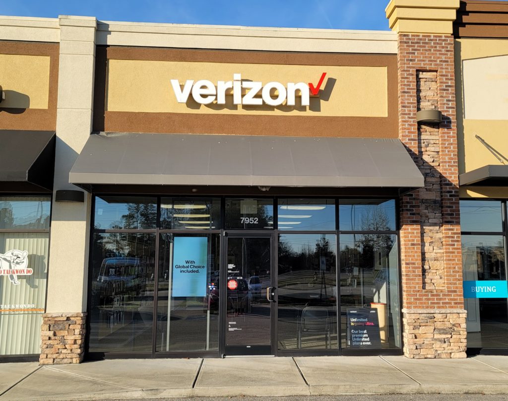 Exterior of Victra Verizon Authorized Retail Store in Fayetteville - Cliffdale. NC.