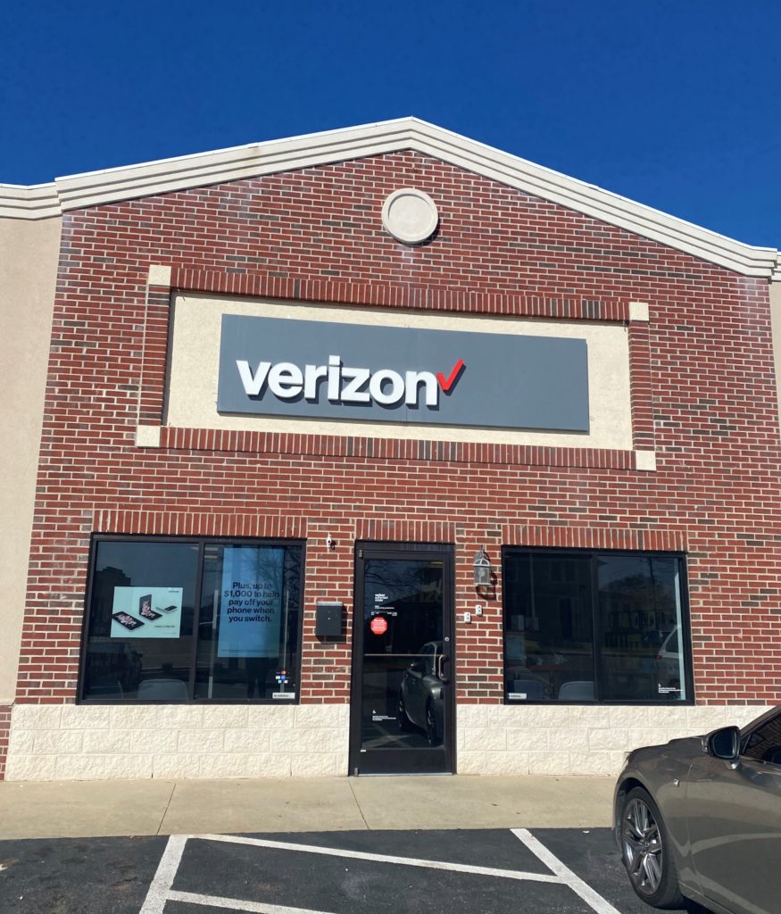 Exterior of Victra Verizon Authorized Retail Store in Kings Mountain, NC.