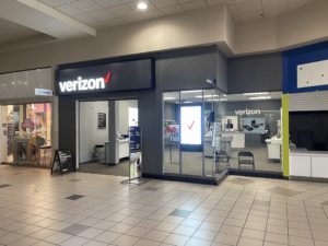 Exterior of Victra Verizon Authorized Retail Store in Norfolk Market, NE.