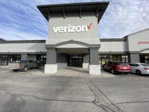 Exterior of Victra Verizon Authorized Retail Store in Omaha Redick, NE.