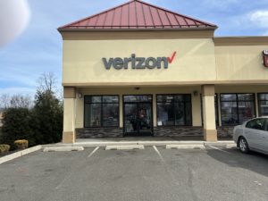 Exterior of Victra Verizon Authorized Retail Store in South Amboy, NJ.