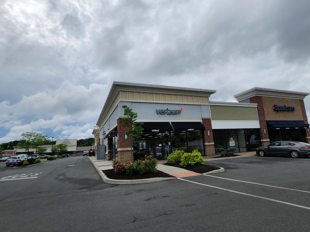 Exterior of Victra Verizon Authorized Retail Store in Latham, NY.
