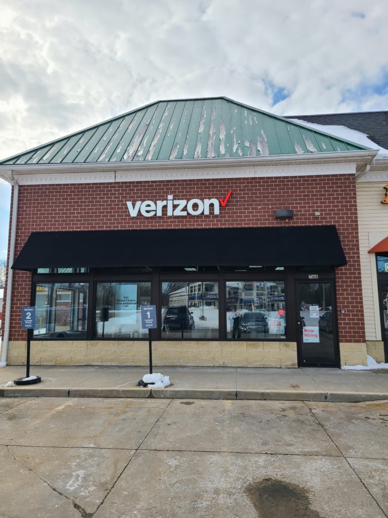 Exterior of Victra Verizon Authorized Retail Store in Akron Canton, OH.
