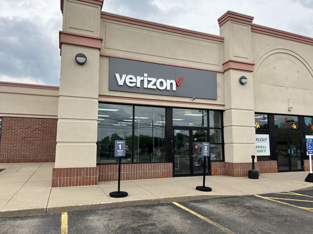 Exterior of Victra Verizon Authorized Retail Store in Carrollton, OH.