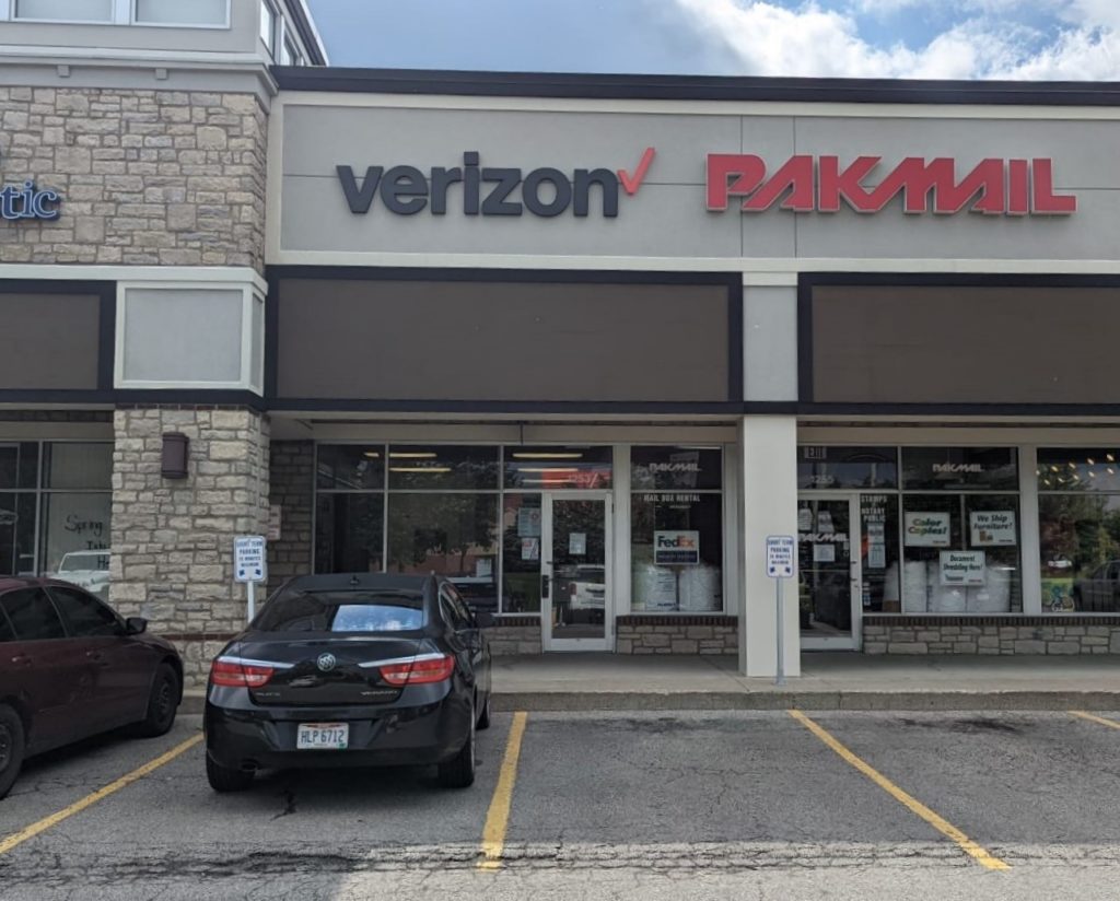 Exterior of Victra Verizon Authorized Retail Store in Gahanna, OH.