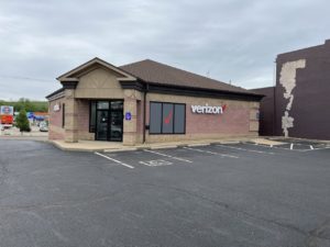 Exterior of Victra Verizon Authorized Retail Store in Minerva, OH.