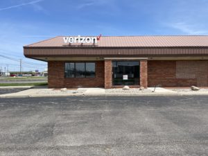 Exterior of Victra Verizon Authorized Retail Store in Napoleon, OH.