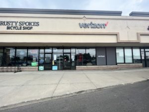 Exterior of Victra Verizon Authorized Retail Store in Pataskala, OH.