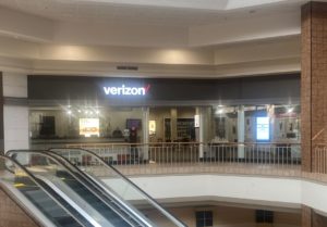 Exterior of Victra Verizon Authorized Retail Store in Medford Mall, OR.