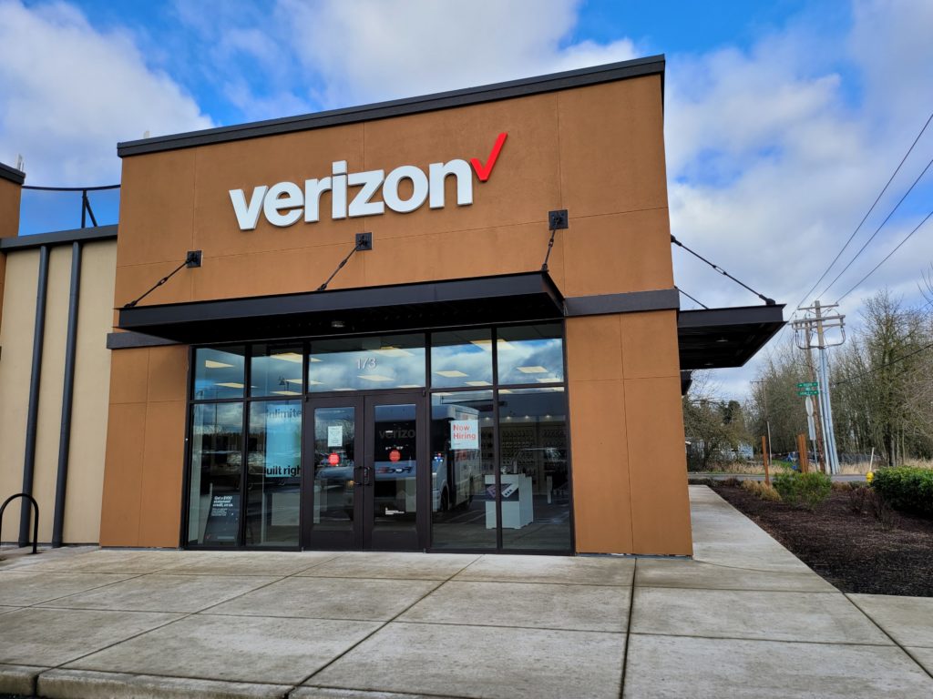Exterior of Victra Verizon Authorized Retail Store in Woodburn, OR.