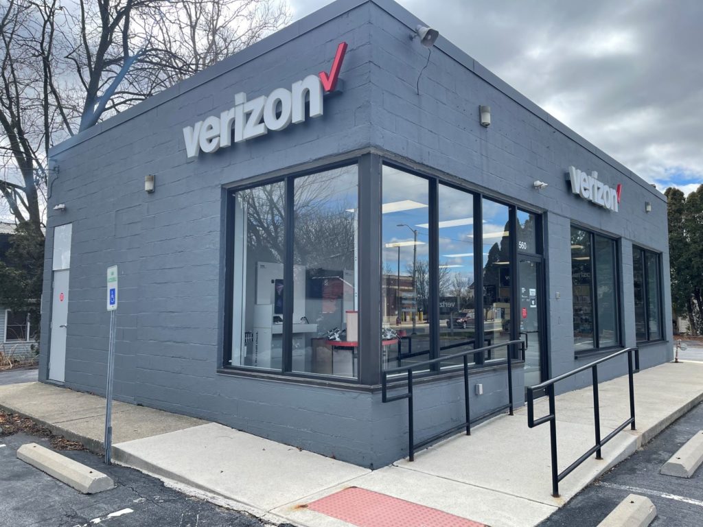 Exterior of Victra Verizon Authorized Retail Store in Kutztown, PA.