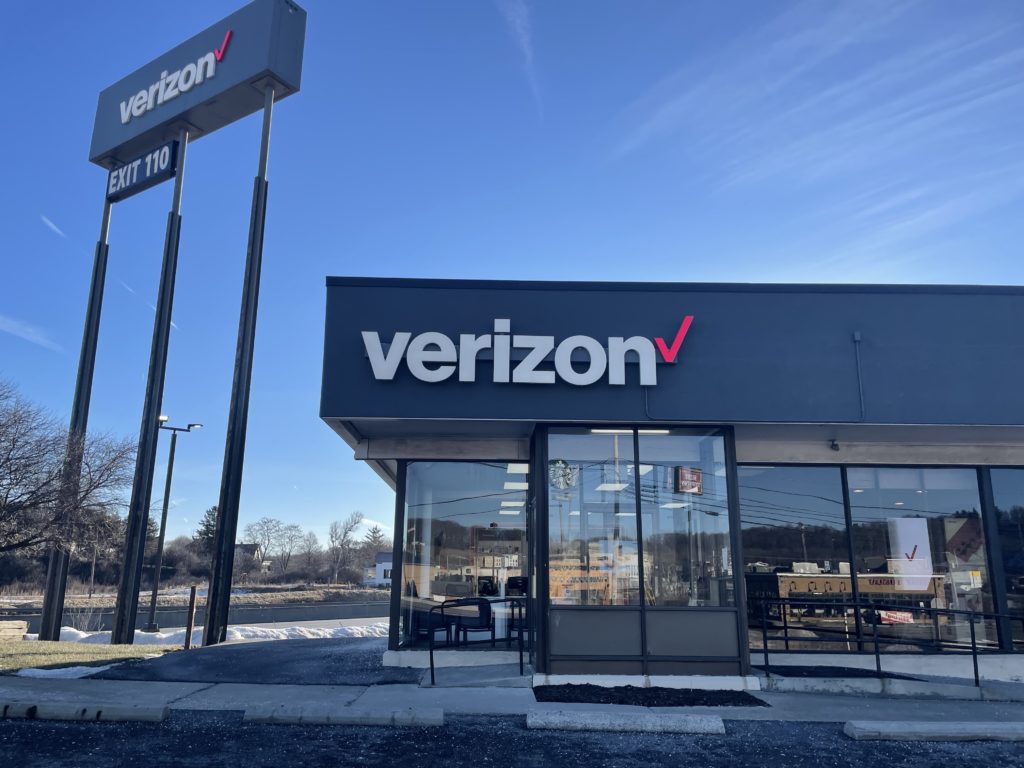 Exterior of Victra Verizon Authorized Retail Store in Somerset, PA.