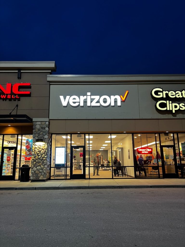 Exterior of Victra Verizon Authorized Retail Store in Rapid City Stumer, SD.