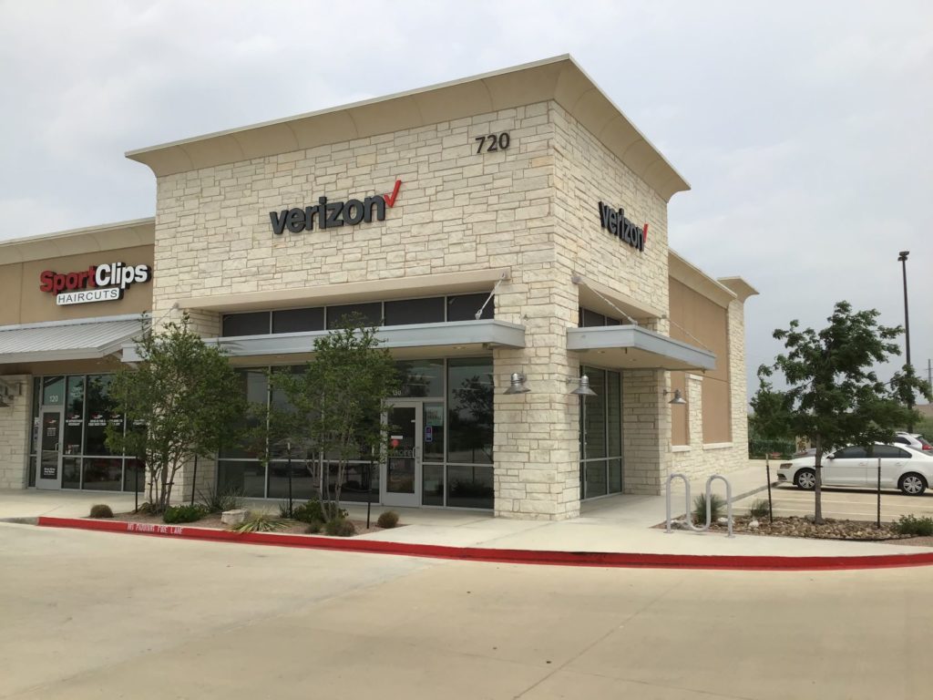 Exterior of Victra Verizon Authorized Retail Store in Hutto, TX.