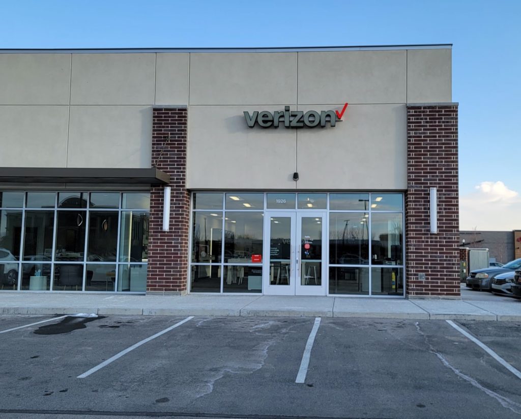 Exterior of Victra Verizon Authorized Retail Store in Pleasant Grove, UT.