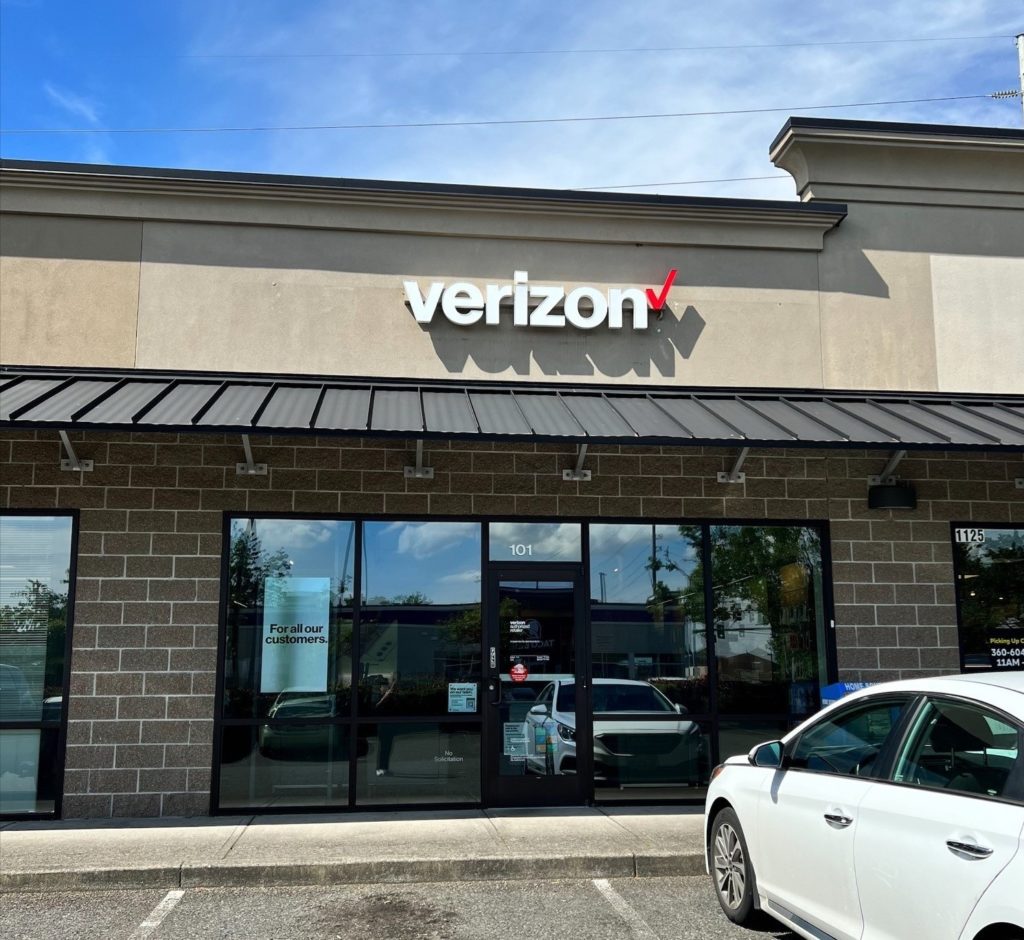 Exterior of Victra Verizon Authorized Retail Store in Vancouver Dugan, WA.