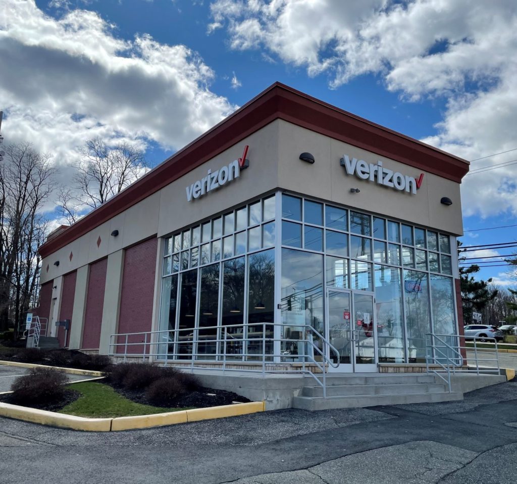 West Orange, New Jersey Verizon Store