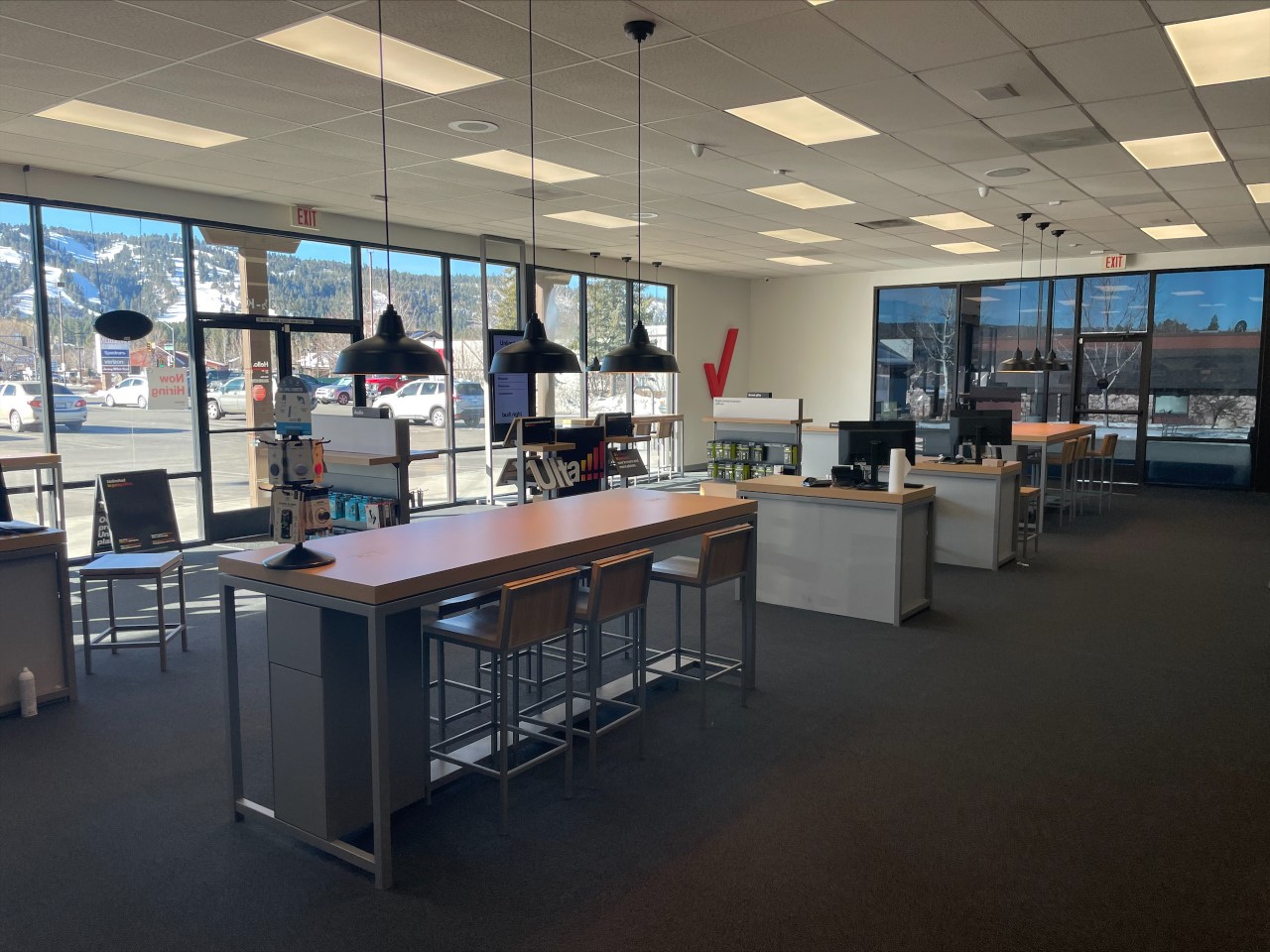 Big Bear Lake, California Verizon Store