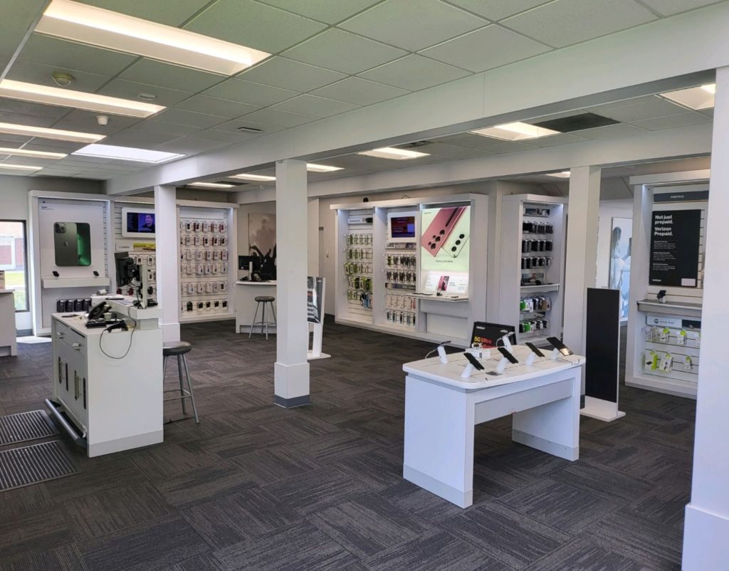 Interior of Victra Verizon Authorized Retail Store in Grand Junction North 2826, CO.