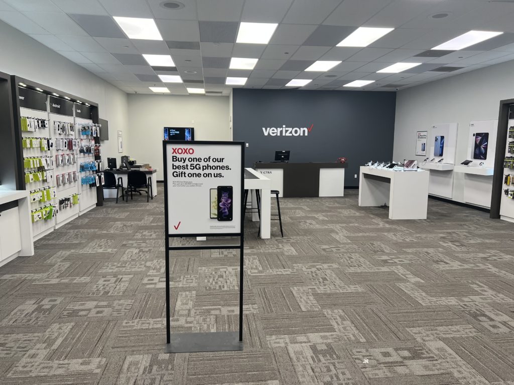Interior of Victra Verizon Authorized Retail Store in Lakewood, CO mall