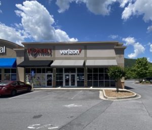 Exterior of Victra Verizon Authorized Retail Store in Dalton, GA.