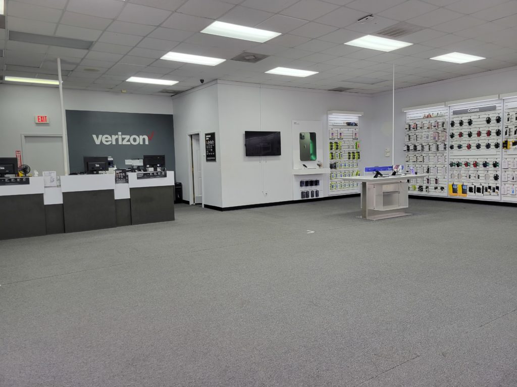 Hazelhurst, Verizon Store
