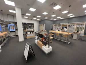Interior of Victra Verizon Authorized Retail Store in Southern Hills Mall, IA.