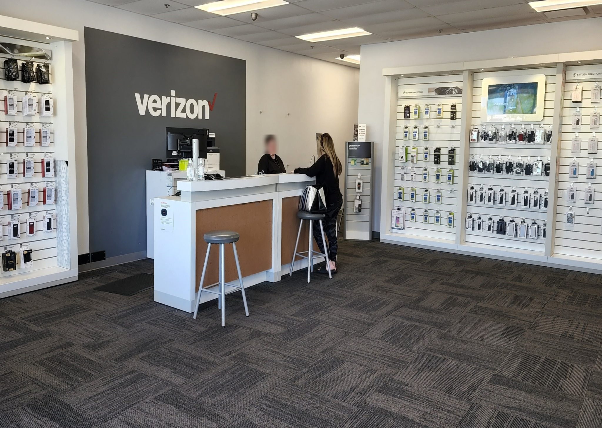 Tewksbury, Massachusetts Verizon Store