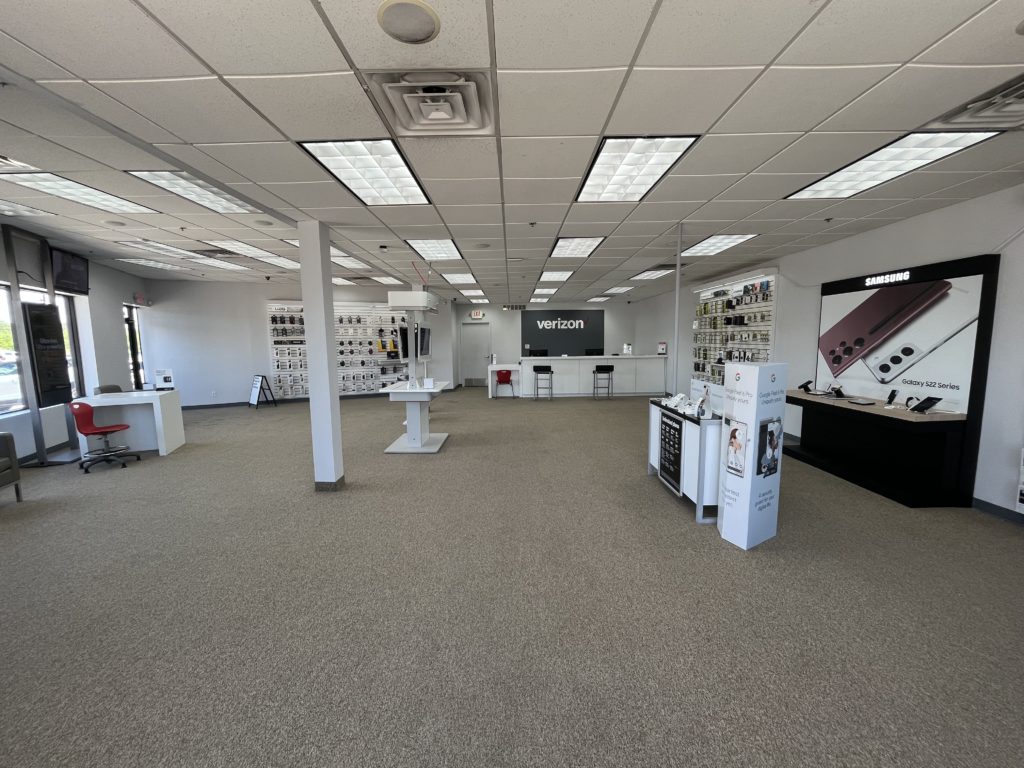 Interior of Victra Verizon Authorized Retail Store in Chesterfield Gratiot, MI.