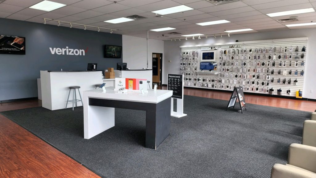 Interior of Victra Verizon Authorized Retail Store in Commerce Township Union, MI.