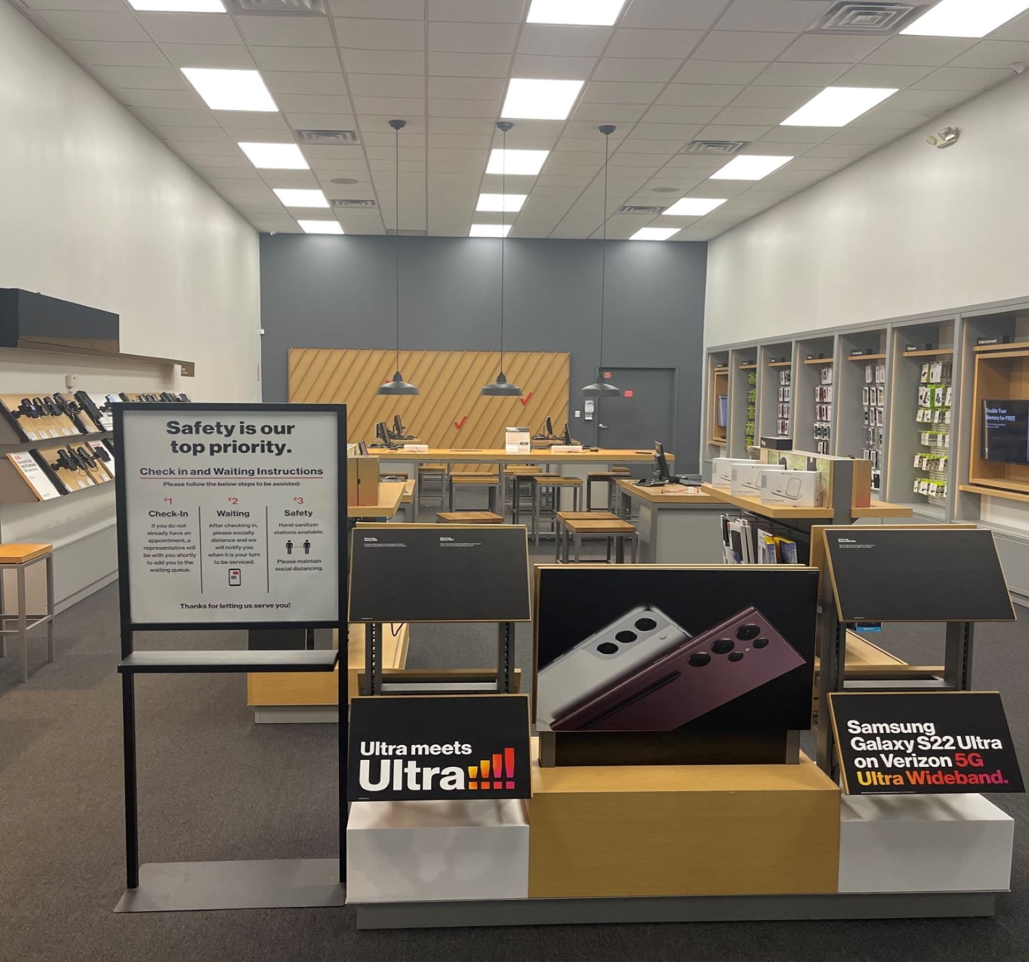 West Orange, New Jersey Verizon Store