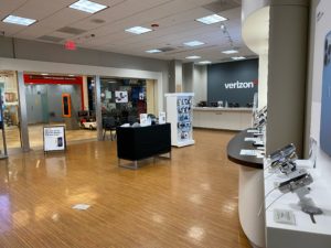 Interior of Victra Verizon Authorized Retail Store in Colonie Center Mall, NY.
