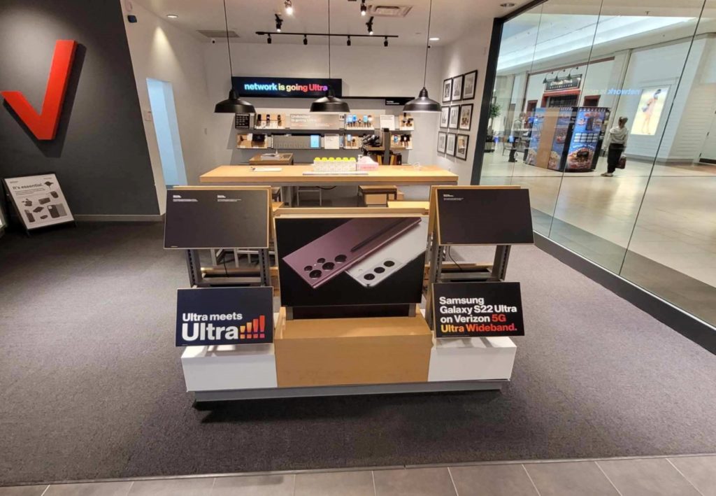 Interior of Victra Verizon Authorized Retail Store in Lancaster Park City, PA.
