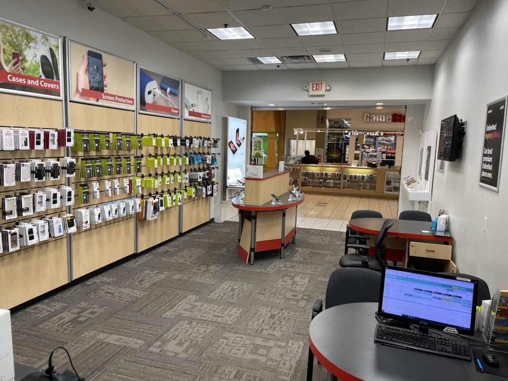 Interior of Victra Verizon Authorized Retail Store in Susquehanna Valley Mall, PA.