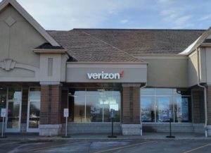 Exterior of Victra Verizon Authorized Retail Store in Pewaukee, WI.
