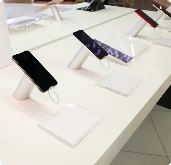 Smartphones on display at Verizon Wireless in Shrewsbury, NJ